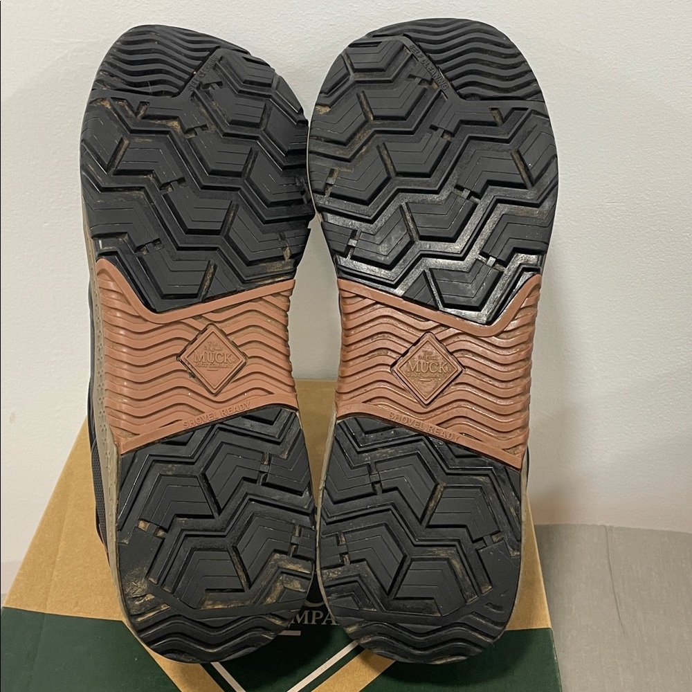 Men’s 10.5 The Original Muck Outscape Low black used excellent - Picture 2 of 9